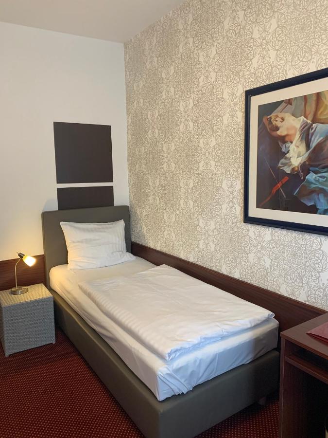 Hotel Germania โคโลญ ภายนอก รูปภาพ